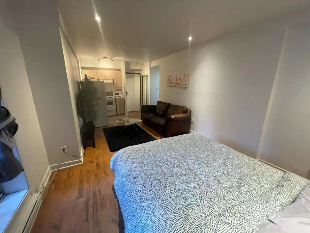 One Bedroom Apartment-108 Apartamento Montreal